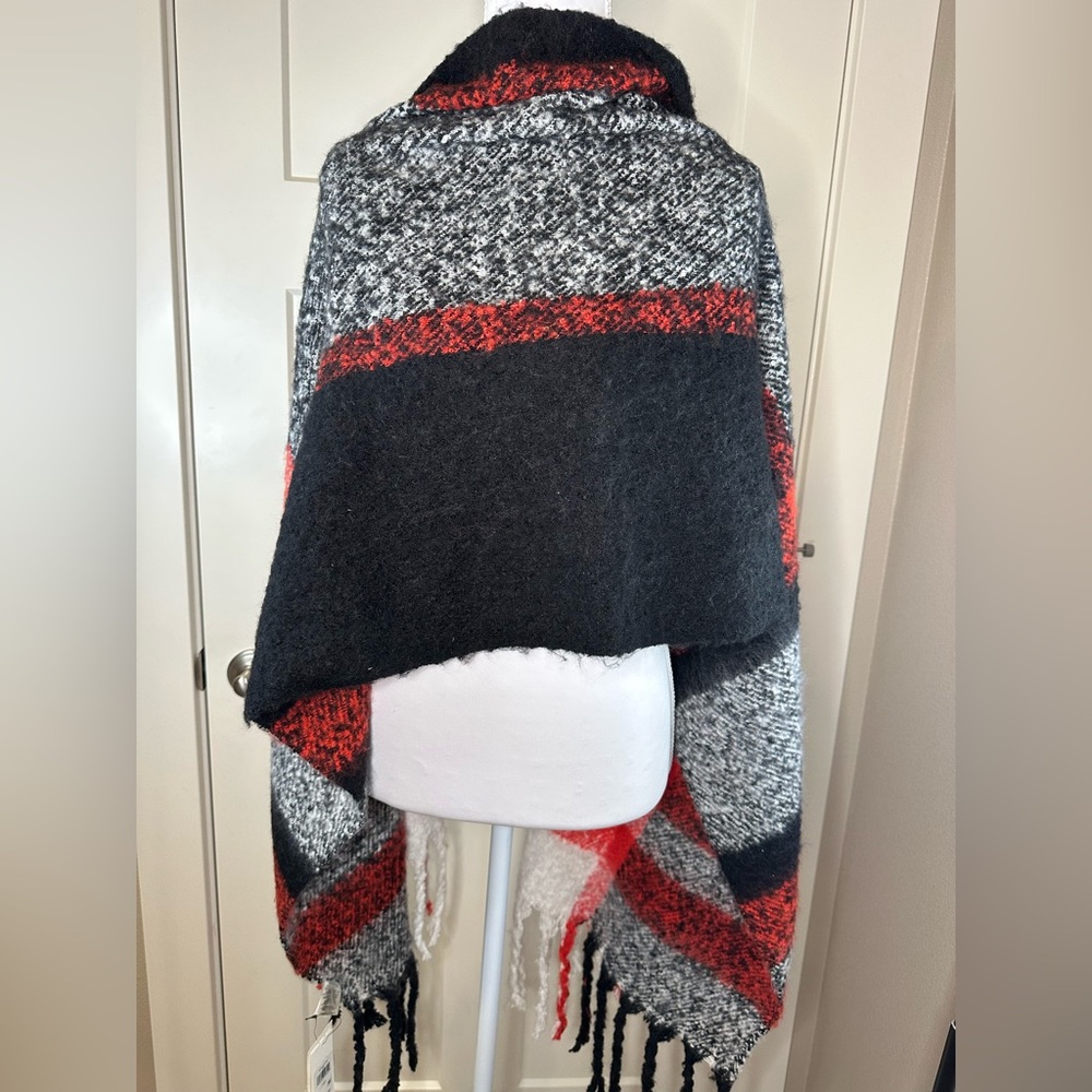 Calvin Klein Plaid Fringe Scarf – Red/Black/Gray – NWT 72” Winter Wrap